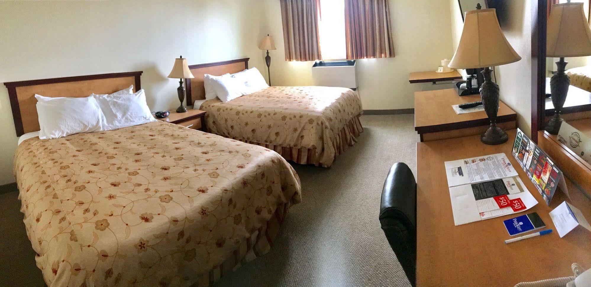 וויניפג Park West Inn מראה חיצוני תמונה